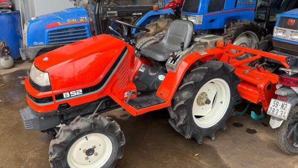 Máy Cày Mini Tractors KUBOTA B52